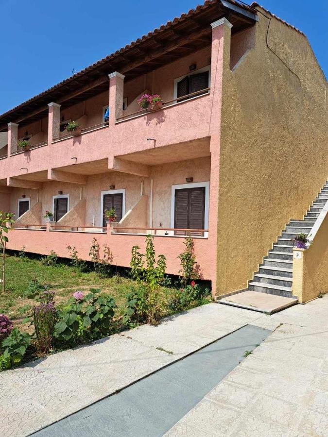 Lina Studios Mesongí Buitenkant foto